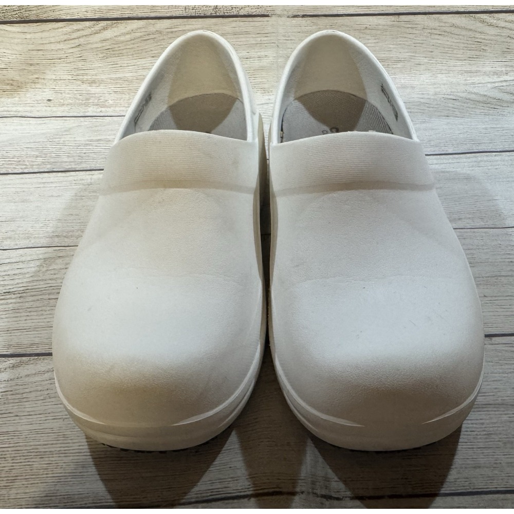 Wmns CROCS Dual Comfort Nursing Clog Slip on Shoes Crocs Lock Sole Sz 8 White - Picture 4 of 5